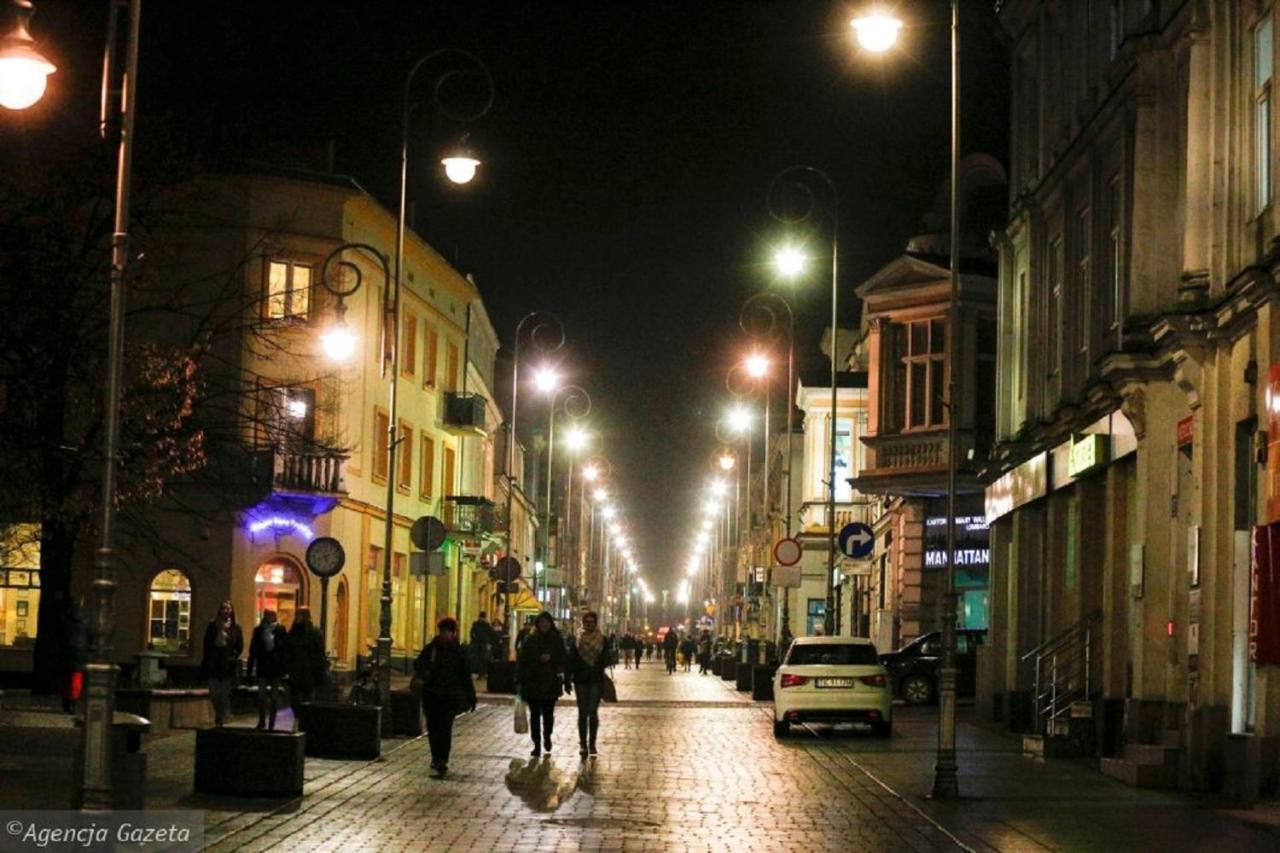 Apartamenty Centrum Mala Dwojeczka Blekitna Panoramiczna Balkonem Promenada Kielce Esterno foto